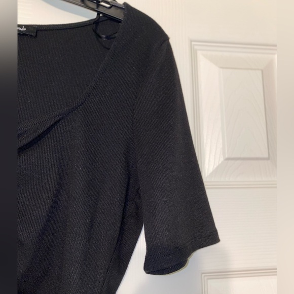 Mixed Threads Black Ruched Button-Down Top - Picture 4 of 5